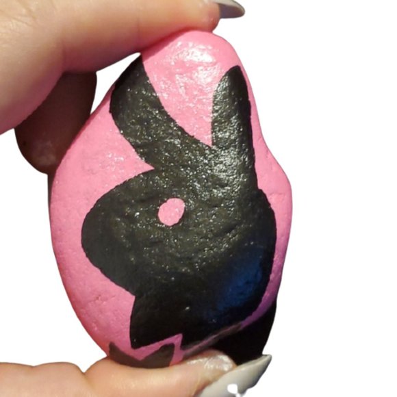 Playboy bunny painted rock OOAK PINK BLACK - Picture 1 of 5